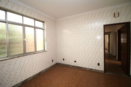 Casa à venda com 300m², 5 quartos e 6 vagasSala de jantar