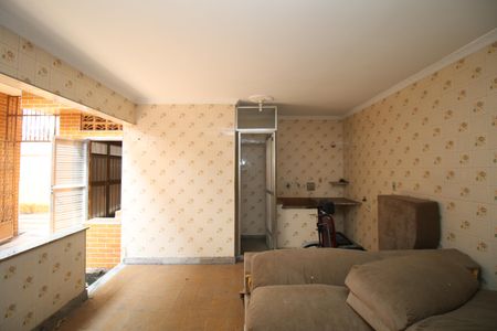 Casa à venda com 300m², 5 quartos e 6 vagasÁrea de Serviço