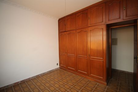 Casa à venda com 300m², 5 quartos e 6 vagasSuíte