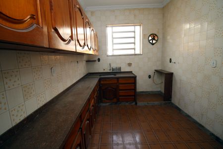 Casa à venda com 300m², 5 quartos e 6 vagasCozinha