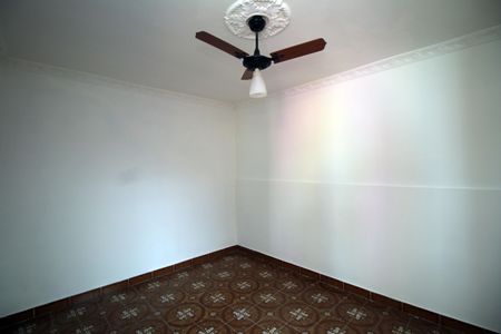 Casa à venda com 300m², 5 quartos e 6 vagasQuarto 4