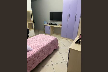 Casa à venda com 196m², 4 quartos e 2 vagas Casa à venda com 196m², 4 quartos e 2 vagasQuarto 4