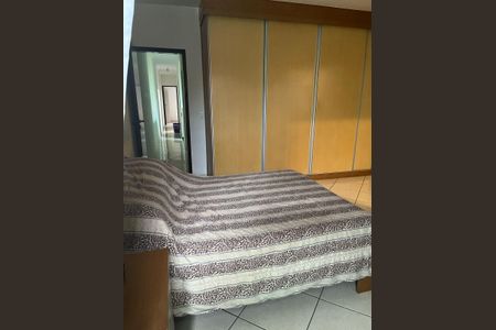Casa à venda com 196m², 4 quartos e 2 vagas Casa à venda com 196m², 4 quartos e 2 vagasQuarto 1