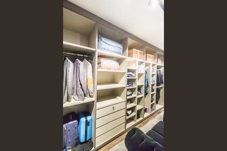 Apartamento à venda com 344m², 3 quartos e 4 vagasCloset da suíte 1