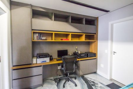 Apartamento à venda com 344m², 3 quartos e 4 vagasEscritório