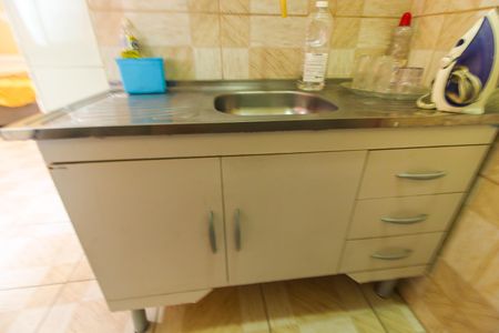 Casa à venda com 100m², 4 quartos e 2 vagas Casa à venda com 100m², 4 quartos e 2 vagasCozinha