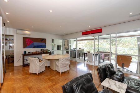 Apartamento à venda com 258m², 4 quartos e 4 vagasSala