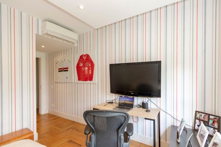 Apartamento à venda com 258m², 4 quartos e 4 vagasSuíte 4