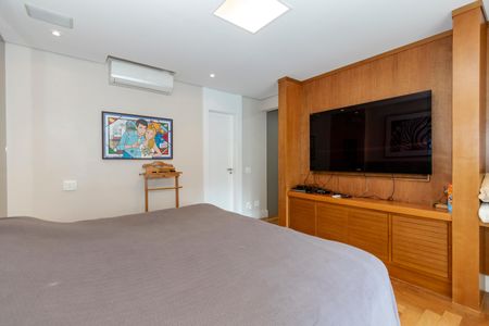 Apartamento à venda com 258m², 4 quartos e 4 vagasSuíte 1