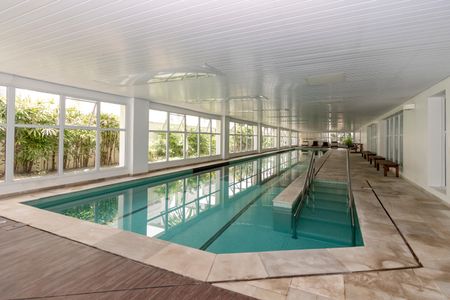 Apartamento à venda com 258m², 4 quartos e 4 vagasPiscina Coberta