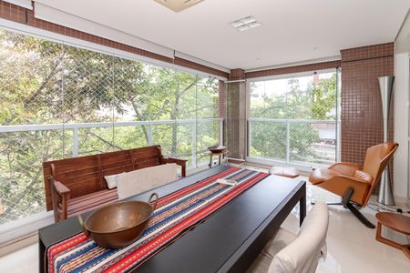 Apartamento à venda com 258m², 4 quartos e 4 vagasVaranda da Sala