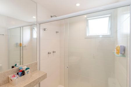 Apartamento à venda com 258m², 4 quartos e 4 vagasBanheiro da Suíte 3