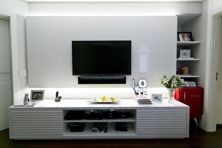 Apartamento à venda com 320m², 3 quartos e 5 vagas Apartamento à venda com 320m², 3 quartos e 5 vagasSala de TV