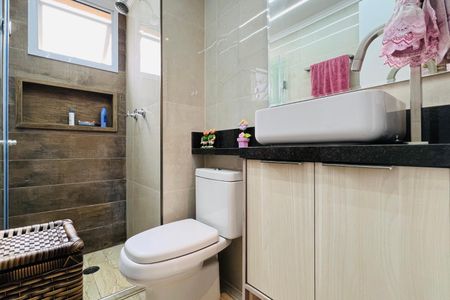 Apartamento à venda com 62m², 2 quartos e 1 vaga Apartamento à venda com 62m², 2 quartos e 1 vagaBanheiro da Suíte