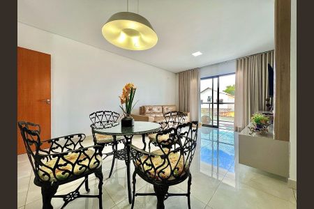 Apartamento à venda com 200m², 3 quartos e 2 vagasSala