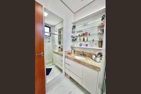 Apartamento à venda com 200m², 3 quartos e 2 vagasQuarto - Suíte