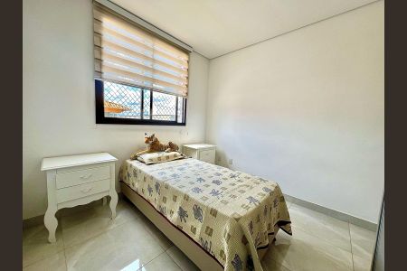 Apartamento à venda com 200m², 3 quartos e 2 vagasQuarto 1