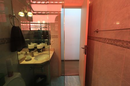 Casa à venda com 302m², 3 quartos e 3 vagasBanheiro Social