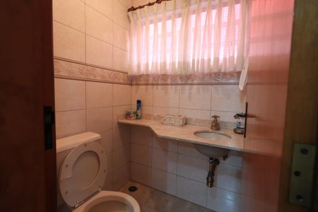 Casa à venda com 302m², 3 quartos e 3 vagasLavabo