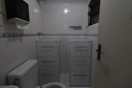 Casa à venda com 302m², 3 quartos e 3 vagasBanheiro 2