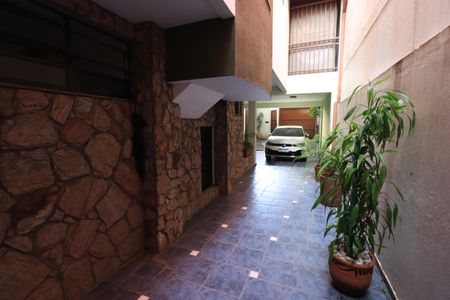 Casa à venda com 302m², 3 quartos e 3 vagasGaragem