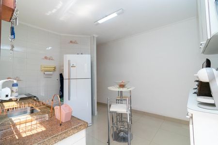 Casa à venda com 254m², 2 quartos e 5 vagasCozinha