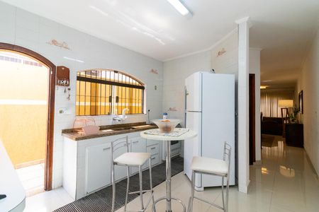 Casa à venda com 254m², 2 quartos e 5 vagasCozinha