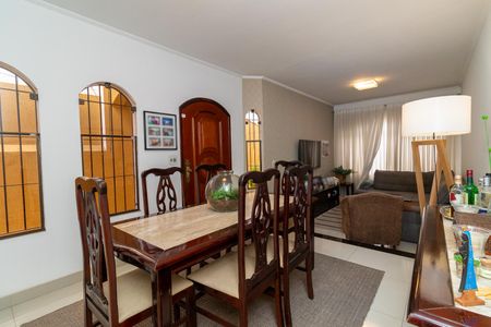 Casa à venda com 254m², 2 quartos e 5 vagasSala de Jantar