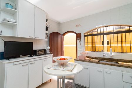Casa à venda com 254m², 2 quartos e 5 vagasCozinha