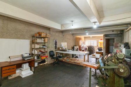 Casa à venda com 254m², 2 quartos e 5 vagasSalão