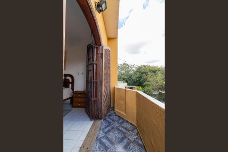 Casa à venda com 254m², 2 quartos e 5 vagasVaranda da Suíte 1