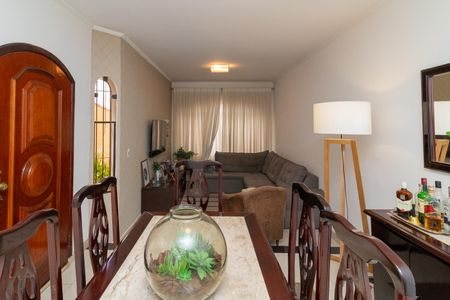 Casa à venda com 254m², 2 quartos e 5 vagasSala de Jantar