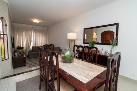 Casa à venda com 254m², 2 quartos e 5 vagasSala de Jantar