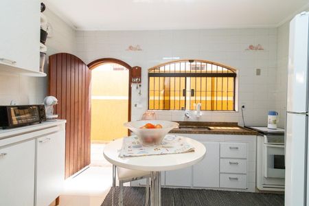 Casa à venda com 254m², 2 quartos e 5 vagasCozinha