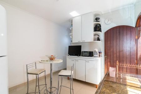 Casa à venda com 254m², 2 quartos e 5 vagasCozinha