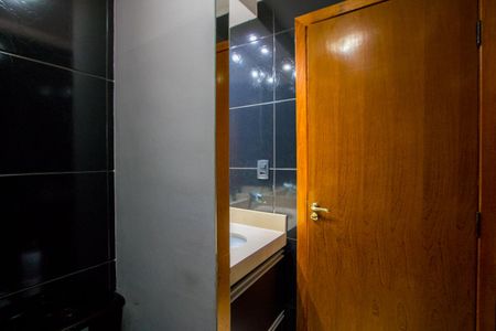 Apartamento à venda com 64m², 2 quartos e 1 vaga Apartamento à venda com 64m², 2 quartos e 1 vagaBanheiro do quarto 1