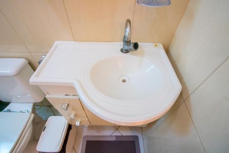 Apartamento à venda com 64m², 2 quartos e 1 vaga Apartamento à venda com 64m², 2 quartos e 1 vagaBanheiro social