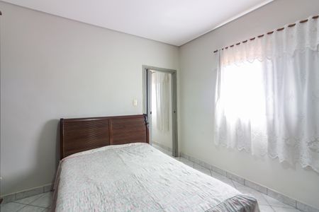 Casa à venda com 360m², 1 quarto e 2 vagas Casa à venda com 360m², 1 quarto e 2 vagasQuarto 2