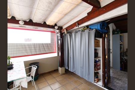 Casa à venda com 280m², 3 quartos e 4 vagasÁrea de Serviço