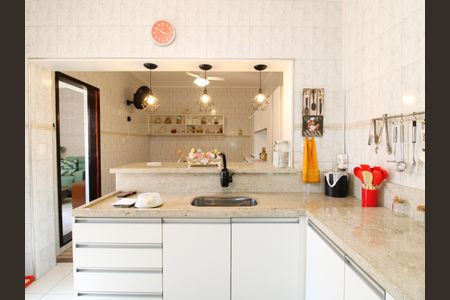 Casa à venda com 280m², 3 quartos e 4 vagasCozinha