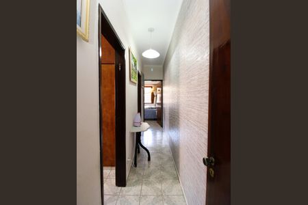 Casa à venda com 280m², 3 quartos e 4 vagasCorredor - Quartos