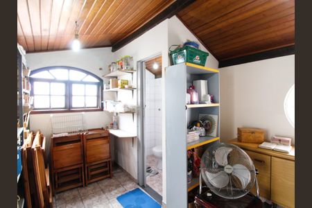 Casa à venda com 280m², 3 quartos e 4 vagasQuarto de Serviço