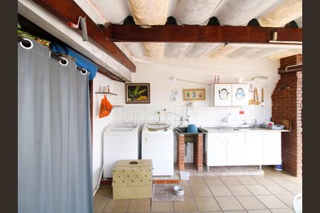 Casa à venda com 280m², 3 quartos e 4 vagasÁrea de Serviço