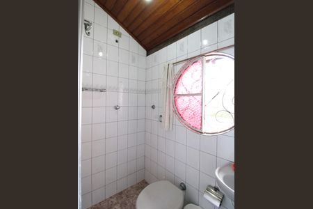 Casa à venda com 280m², 3 quartos e 4 vagasBanheiro de serviço