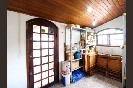 Casa à venda com 280m², 3 quartos e 4 vagasQuarto de Serviço