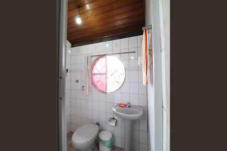 Casa à venda com 280m², 3 quartos e 4 vagasBanheiro de serviço