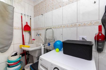 Apartamento à venda com 60m², 2 quartos e 1 vaga Apartamento à venda com 60m², 2 quartos e 1 vagaÁrea de Serviço