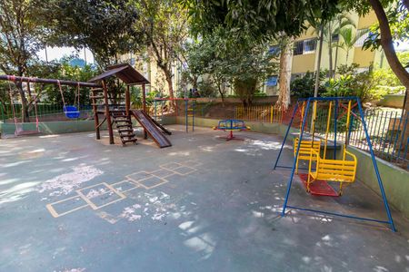 Apartamento à venda com 60m², 2 quartos e 1 vaga Apartamento à venda com 60m², 2 quartos e 1 vagaÁrea comum - Playground