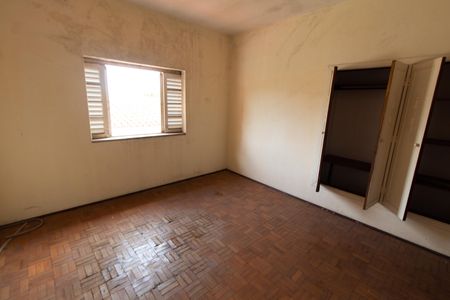 Casa à venda com 268m², 3 quartos e 3 vagas Casa à venda com 268m², 3 quartos e 3 vagasSUITE