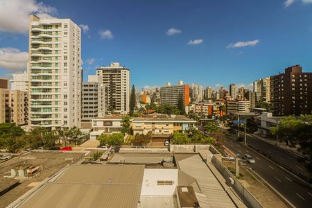 Apartamento à venda com 206m², 4 quartos e 2 vagas Apartamento à venda com 206m², 4 quartos e 2 vagasVista